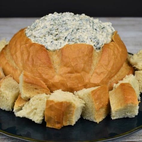 Spinach Dip In Bread Bowl Kings Hawaiian, Spinach Artichoke Dip Bread Bowl, Spinach Dip In Bread Bowl, Spinach Dips, Classic Spinach Dip Recipe, Hot Spinach Dip Recipe, Spinach Dip Cold, Classic Spinach Dip, Baked Spinach Dip