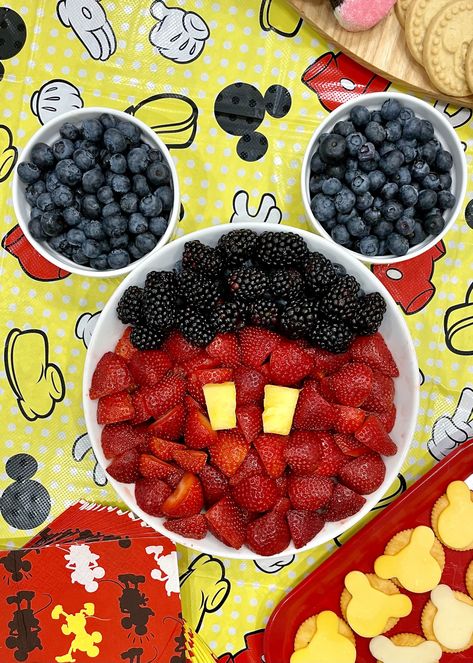 Clubhouse Birthday Party, Mickey Mouse Dinner Ideas, Hot Dog Mickey Mouse Party, Mickey Mouse Hot Dog Bar, Mickey Mouse Themed 1st Birthday Party, Easy Diy Mickey Mouse Cake, Mickey Mouse Sandwiches, Mickey Mouse Half Birthday Ideas, Mickey Mouse Birthday Party Ideas 3rd