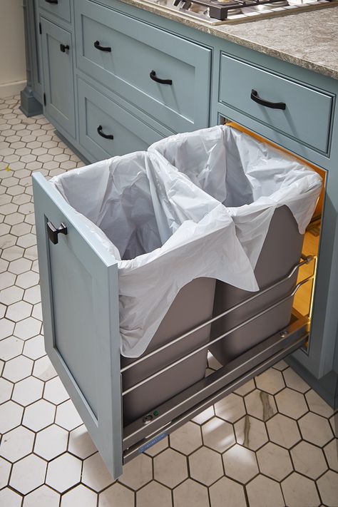 Trash Bin Kitchen Cabinet, Kitchen Bin Drawer, Hidden Bin Kitchen, Built Kitchen Island, Kitchen Garbage Closet, Double Trash Bin Cabinet, Trash Kitchen Ideas, Bin Drawer Kitchen, Trash Ideas Kitchen