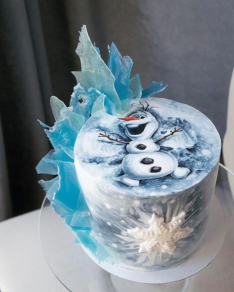 Elena Gnut, Winter Torte, Elsa Cake Frozen, Frozen Theme Cake, Cow Cakes, Glass Shards, Fantasy Cake, Hand Painted Cakes, Xmas Cake