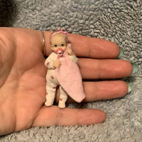 Baby Doll Car Seat, Disney Baby Dolls, Small Baby Dolls, Baby Girl Toddler, Baby Barbie, Silicone Baby Dolls, Barbie Dolls Diy, Girl Toddler, Clay Baby