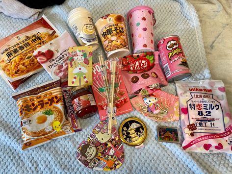 7/11 Snacks, Japanese 7-11 Food, Japanese 7-11, Japan Snacks Aesthetic, Japan 7/11, 7 11 Food, Foreign Candy, Foreign Snacks, Japanese Snacks Packaging