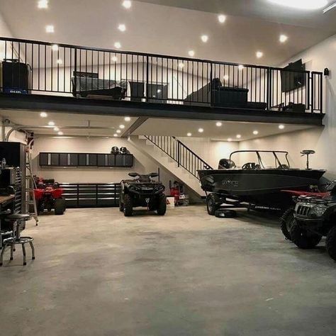 Garage Goals, Carport Modern, Man Garage, Metal Barn Homes, Garage Loft, Ultimate Garage, Barn Garage, Interior Vintage, Metal Barn