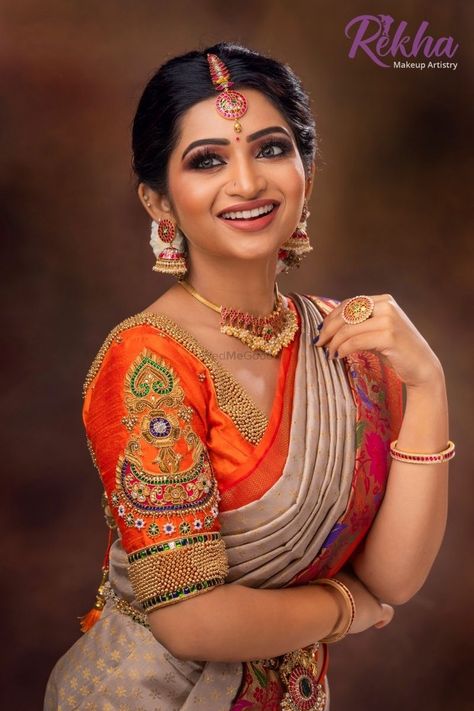 Photo By Rekha Makeup Artist - Bridal Makeup Rekha Makeup, Nakshathra Nagesh, Indian Bride Poses, Indian Bride Photography Poses, Bride Photos Poses, Indian Wedding Photography Couples, Bridal Photography Poses, Indian Bridal Photos, Indian Wedding Couple Photography