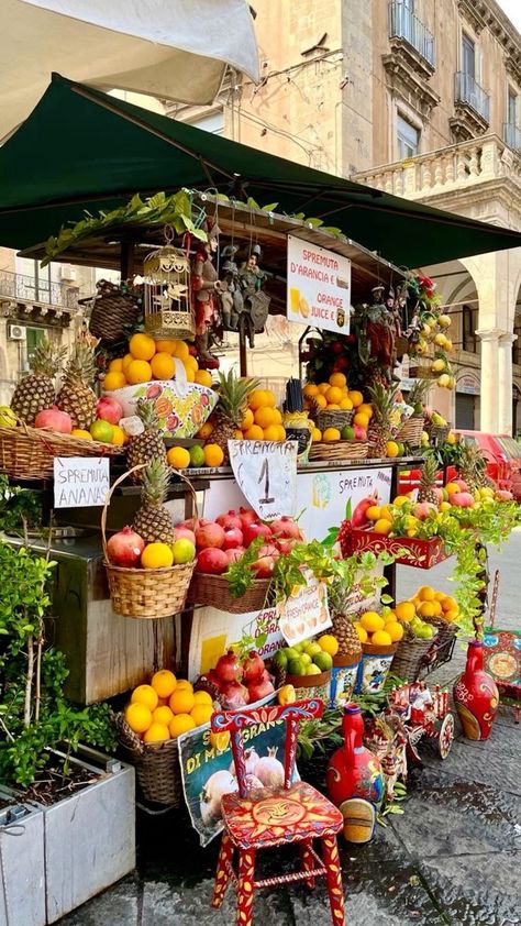 Summer Mediterranean, Catania Sicily, Mediterranean Aesthetic, Italy Vibes, Italy Summer, Italy Aesthetic, Orange Colour, Sicily Italy, Europe Summer