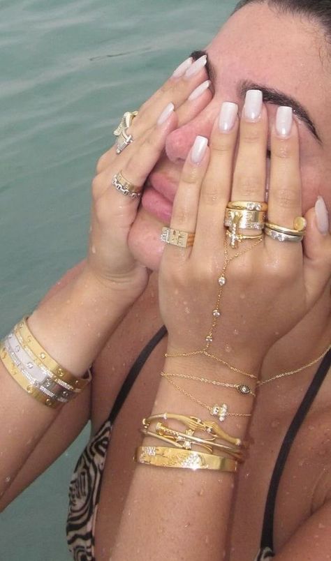 Xoxo Jewelry, Luxe Jewelry, Jewelry Accessories Ideas, Dope Jewelry, Jewelry Fashion Trends, Classy Jewelry, Jewelry Essentials, Funky Jewelry, Jewelry Lookbook