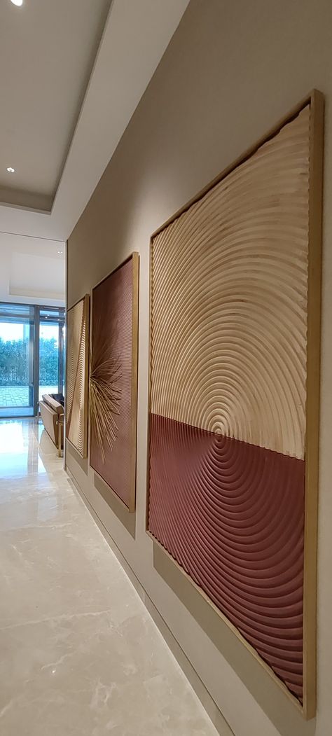 Wall Art Corridor, Corridor Wall Design Home, Entrance Corridor Ideas, Entrance Lobby Design Apartment, Coridorio Wall Design, Decorated Hallways, Corridor Artwork, Spa Corridor, House Entrance Lobby