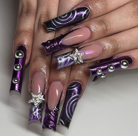 Purple And Silver Nails, Purple Chrome Nails, Metallic Nails Design, Dark Purple Nails, Purple Acrylic Nails, Punk Nails, Goth Nails, Classy Acrylic Nails, Unique Acrylic Nails