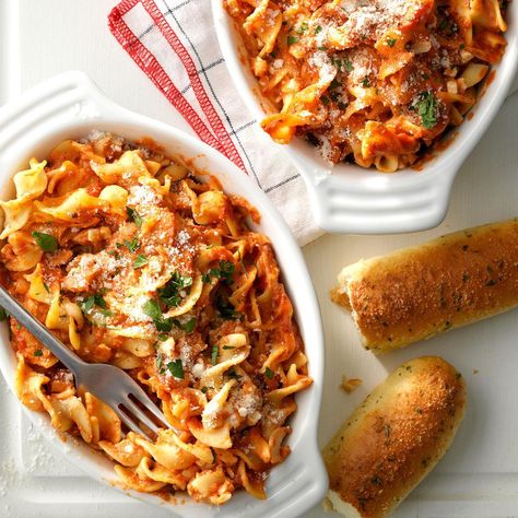 Casserole With Egg Noodles, Lazy Lasagna Recipe, Sunday Meals, Warm Appetizers, Lazy Lasagna, Lasagna Casserole, Cheese Lasagna, Monthly Meal Planning, Cooking For Two