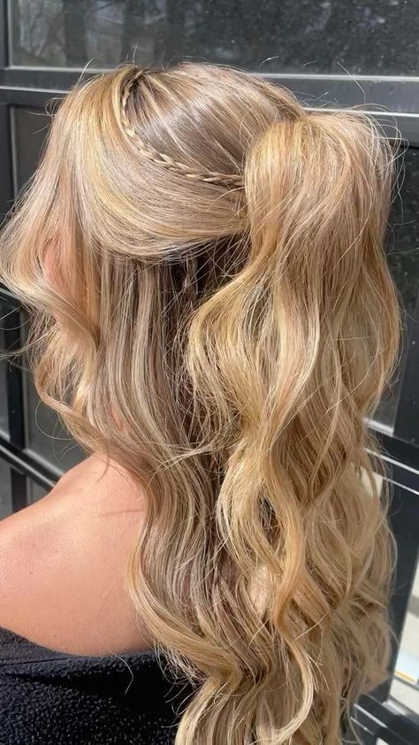 Hoco Hairstyles, Peinados Fáciles Para Cabello Corto, Hoco Hair, Homecoming Hairstyles, Hairstyles For School, Aesthetic Hair, Bridesmaid Hair, Prom Hair, Pretty Hairstyles