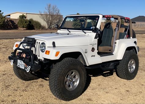 Jeep Tj Sahara, Jeep Wrangler Tj Sahara, Jeep Old, 1989 Jeep Wrangler Yj, 1974 Jeep Cj5, Jeep Wrangler Old Model, White Jeep, Jeep Camping, Vintage Jeep