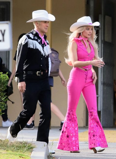 Cowgirl Barbie And Ken, Country Barbie And Ken Costume, Barbie Country Outfit, Barbie And Ken Cowboy Costume, Country Barbie Costume, Barbie Movie Ken Outfits, Ken Outfits Barbie Movie, Barbie Cowboy Outfit, Barbie And Ken Costume Ideas