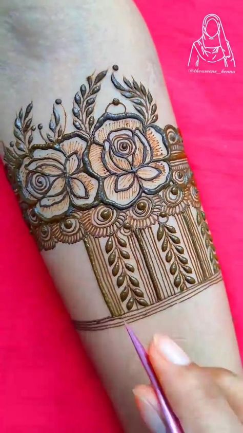 Latest Rose Mehndi Designs, Mehandi Design For Hand, Baby Mehndi Design, Mehndi Video, Short Mehndi Design, Unique Mehndi, Modern Henna Designs, Rose Mehndi Designs, Beginner Henna Designs