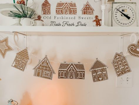 Christmas Banner Diy, Gingerbread Designs, All Things Gingerbread, Gingerbread House Designs, Gingerbread Decor, Gingerbread Crafts, Gingerbread Christmas Decor, Christmas Festivities, Gingerbread Decorations