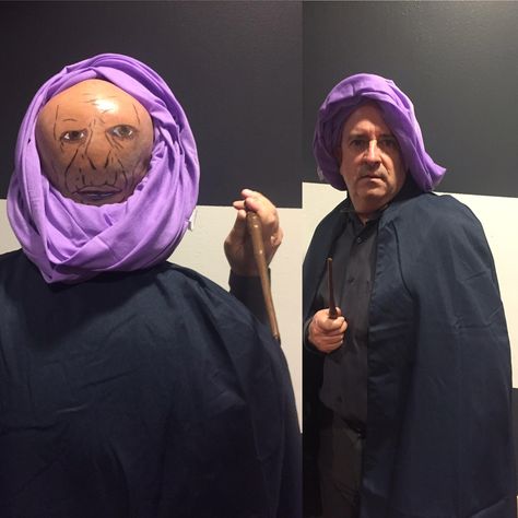 Voldemort Halloween Costume, Professor Quirrell Costume, Meme Diy Halloween Costumes, Voldemort Makeup Diy, Voldemort Costume Diy, Funny Harry Potter Costumes, Harry Potter Party Outfit, Harry Potter Diy Costumes, Halloween Costumes Harry Potter