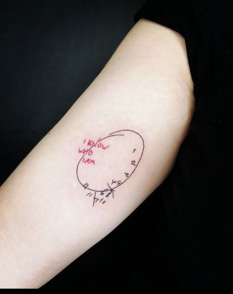 https://instagram.com/deylo.tenshi?igshid=132onx9xywhgi Hannibal Clock Tattoo, Hannibal Inspired Tattoo, Hannigram Tattoo, Hannibal Tattoo Design, Hannibal Tattoo Ideas, Valentines Tattoos, Hannibal Tattoo, Tattoo Ideas Minimalist, Spooky Tattoos