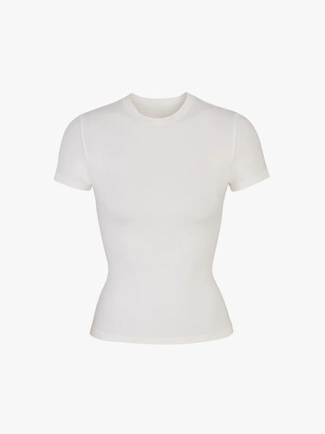 The 36 Best White T-shirts for Women, According to “Vogue” Editors | Vogue Skims Basic Tee, Skims Tee Shirt, Skims Smoothing Tshirt, Skims Soft Smoothing T Shirt, Basic White Shirt, Light Yoga, Expect Nothing, Dr Shoes, Mode Ootd