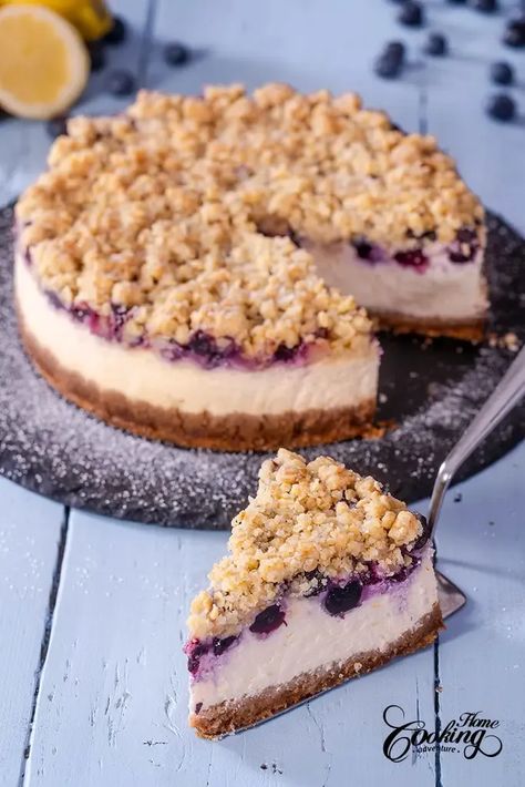 Decorating Cheesecake Ideas, Blueberry Cheesecake Crumble, Blueberry Cheesecake Recipes, Blueberry Crumble Cheesecake, Blue Cheesecake, Blueberry Crunch, Cheesecake Ideas, Buttery Cookie, Oatmeal Crisp