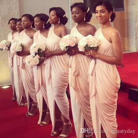 Nude Bridesmaid Dresses, Bridesmaid Dresses 2018, Custom Bridesmaid Dress, Maid Of Honour Dresses, Wedding Pink, Chique Outfits, Bridesmaid Style, Nigerian Wedding, Maid Dress