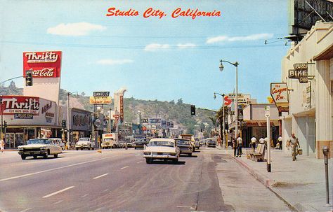 vintage ventura blvd & laurel canyon blvd studio city california 1960's. My parents and Grandparents must have driven down this thousands of times. Ventura Boulevard, Hollywood Studio, California History, Laurel Canyon, Universal Studios Hollywood, San Fernando Valley, Vintage Los Angeles, Vintage California, California Dreamin'