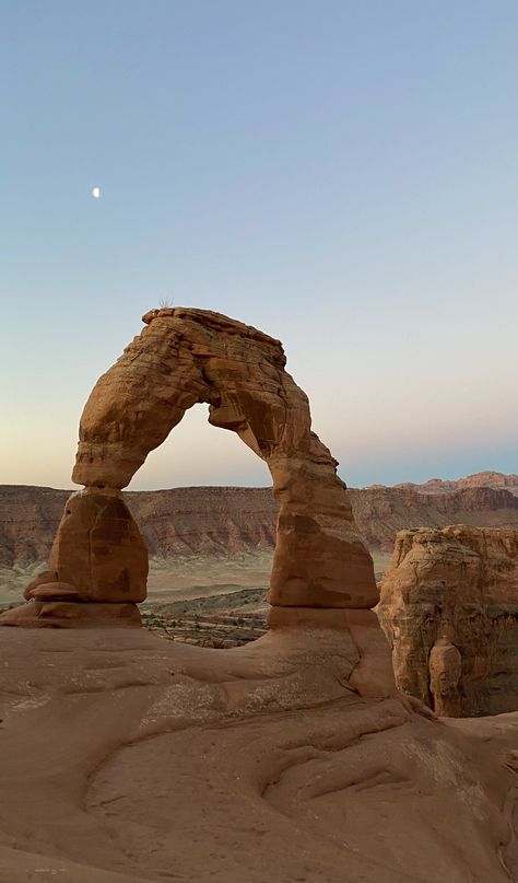 Southern Utah Aesthetic, Utah Aesthetic Pictures, Utah Astetic, Arches National Park Aesthetic, Utah Travel Aesthetic, Moab Utah Aesthetic, Utah Mountains Aesthetic, Moab Aesthetic, Usa Travel Aesthetic