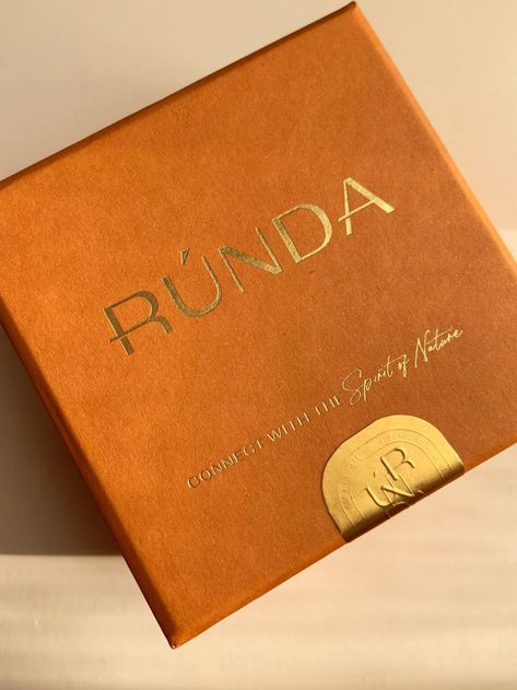 RUNDA - Ethical Jewellery on Behance Gold Foiling Packaging, Golden Packaging Design, Graphic Design Jewelry, Luxury Packaging Design Boxes Branding, Gold Packaging Design, Jewelry Branding Design, Jewelry Graphic Design, Jewellery Brand Logo, Packaging Luxe