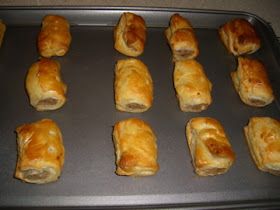 Scottish Sausage Rolls, Scottish Sausage, Scottish Baking, Pub Meals, Celtic Food, Heinz Baked Beans, Scotland Food, Cultural Foods, British Foods