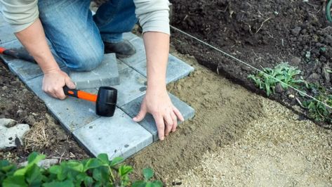 Laying A Patio, How To Lay Pavers, Paver Sand, Paver Steps, Patio Blocks, Pavers Diy, Diy Patio Pavers, Garden Pavers, Landscape Pavers