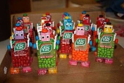 Robot Party Favors, Maker Fun Factory, Transformers Birthday Parties, Robot Birthday Party, Valentine Party Favors, Christmas Candy Gifts, Transformer Birthday, Robot Party, Valentine Gifts For Kids