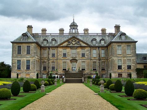 English country house fantasy collection - Belton House, Lincolnshire. The exemplar of the English country house. Belton House, Modern Castle, English Manor Houses, English Castles, Castle Mansion, English Manor, Castle House, Chateau France, Grand Homes