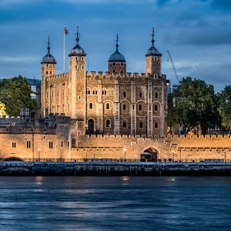 London Tower Of London, Tower Of London Photography, Tower Of London Aesthetic, London Images, London Wonders, London Painting, London Castles, London Tower, Uk Trip