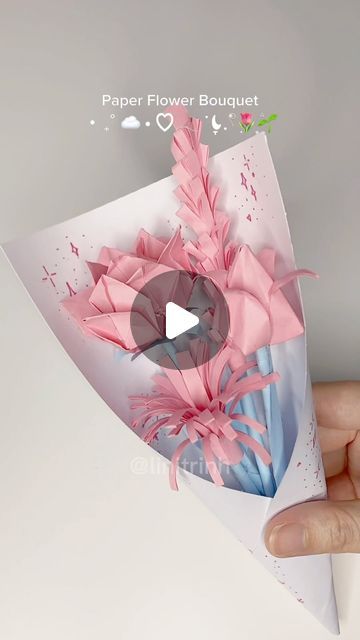 Diy Paper Flowers Bouquet, Diy Flowers Paper Bouquet, Paper Flower Bouquet Diy, Paper Flowers Bouquet, Origami Flower Bouquet, Paper Origami Flowers, Origami Bouquet, Newspaper Art, Flower Bouquet Diy