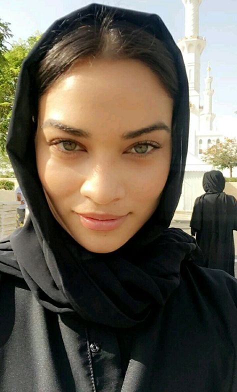 SHANINA SHAIK Arab Princess, Shanina Shaik, Princess Vibes, Adriana Lima, Funny, Dresses, Beauty, Quick Saves