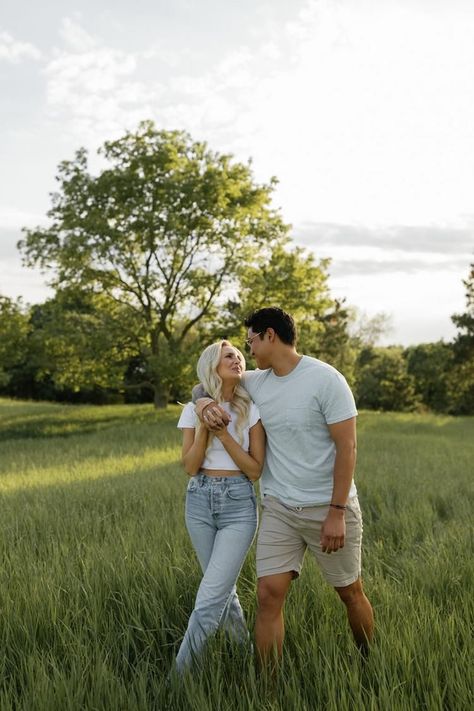 Documentary engagement photos taken at golden hour for couples photos inspiration during the summer in a beautiful field for a timeless couples photos experience Couple Photoshoot Outfit Ideas Summer, Engagement Photos August, Couple Pic Outfit Ideas, End Of Summer Engagement Photos, August Couple Photoshoot, Outside Couple Pictures, Couple Picture Outfit Ideas Summer, Engagement Photos For Awkward Couples, Engagement Pics In Field