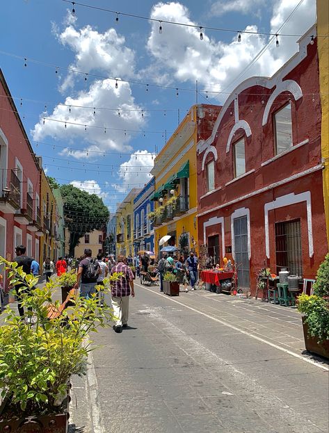 Puebla City Mexico, Yucatan Mexico Aesthetic, Mexico Streets Aesthetic, Summer Aesthetic Mexico, Mexico Street Aesthetic, Guadalajara Mexico Aesthetic, Aesthetic Mexico Pictures, Mexico Aesthetic Pictures, Mexico Photo Dump