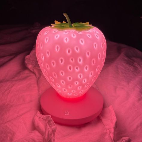 sam stephens on Instagram: “🍓pink strawberry lamp🍓” Strawberry Gaming Setup, Strawberry Apartment, Cute Strawberry Things, Strawberry Lights, Strawberry Nightstand, Strawberry Items, Strawberry Stuff, Pink Strawberry, Strawberry Things