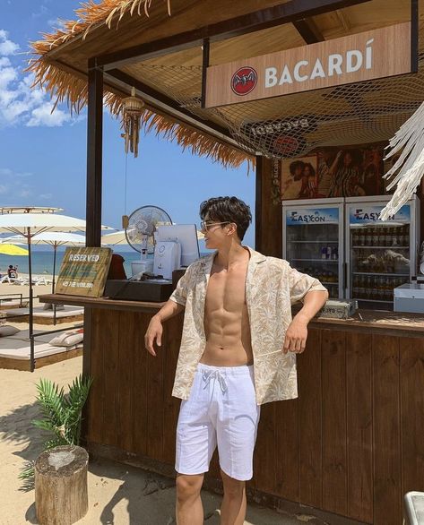 Beach Aesthetic Outfits For Men, Men Picture Poses Aesthetic, Asian Men Beach Outfit, Man On Beach Aesthetic, Guys Beach Outfit Aesthetic, Beach Party Men Outfit, Beach Poses For Men Photo Ideas, Beach Men Photoshoot, Beach Pictures Poses Instagram Men