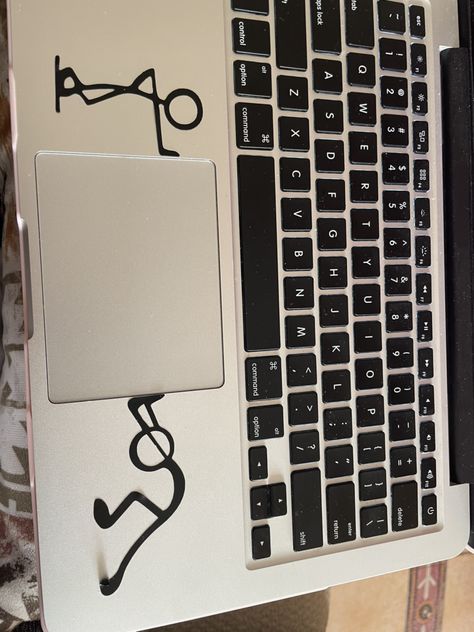 Macbook Covers Aesthetic, Laptop Covers Aesthetic, Laptop Skins Aesthetic, Laptop Cover Aesthetic, Laptop Painting Ideas, Macbook Cover Aesthetic, Laptop Cover Ideas, Computer Stickers Aesthetic, Laptop With Stickers