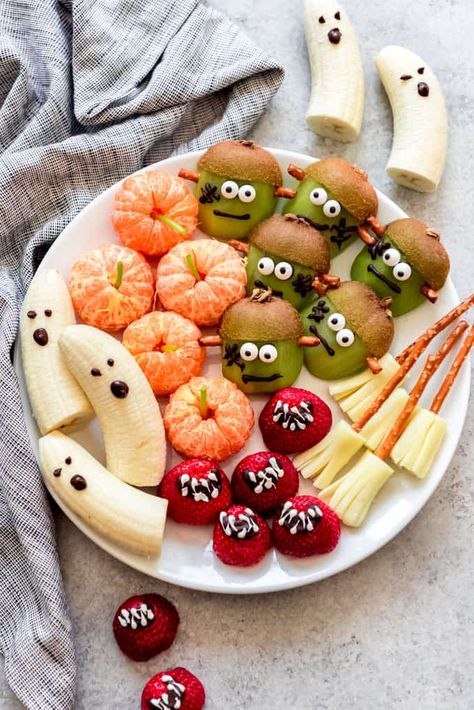 Easy Halloween Treats, Easy Halloween Snacks, Halloween Lunch, Halloween Breakfast, Healthy Halloween Snacks, Halloween Fest, Fun Halloween Food, Easy Halloween Food, Halloween Food Treats