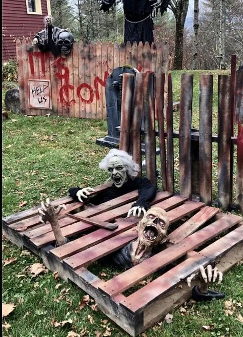 Diy Outdoor Halloween Decorations, Outside Halloween Decorations, Spooky Diy, Imprimibles Halloween, Scary Halloween Decorations Outdoor, Scary Halloween Decorations Diy, Outdoor Halloween Decorations, Halloween Diy Outdoor, Halloween Outside