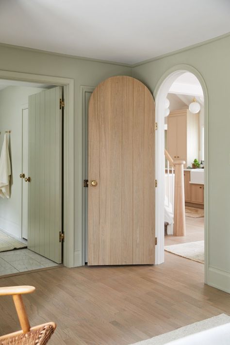 Welcome to a world where every entrance is a masterpiece of design and craftsmanship. @simpsondoorco meticulously crafted arched white oak doors beckon you with their timeless allure, blending seamlessly with any aesthetic. Mediterranean Interior Doors, White Oak Doors, Round Doorway, Mediterranean Doors, Arched Interior Doors, Modern Mediterranean Home, Arched Front Door, Oak French Doors, Kate Marker Interiors