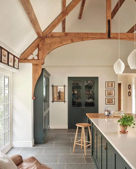 Harkaway Homes, Interior Design Career, Devol Kitchens, London Kitchen, English Kitchens, Country Style Kitchen, Family Kitchen, English Country House, Interior Design Portfolio