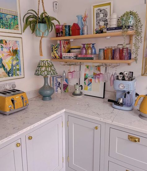 Colourful Kitchen Aesthetic, Cute Small Kitchen Decor Ideas Apartments, Millennial Home Decor, Mod Home Decor, Kitchen Decor Eclectic, Opal House Decor, Colorful Kitchen Utensils, Cool Kitchen Decor, Colorful Coffee Bar