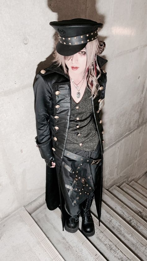 Visual Kei Fashion 90s, Vkei Clothes Men, Male Vkei Outfit, Outfits Reference Male, Visual Kei Male Fashion, Visual Kei Masculine, 2000s Vkei Fashion, Visual Kei Outfits Aesthetic, Japanese Punk Fashion Men