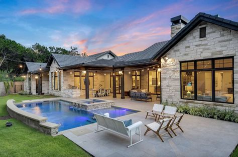 This stunning Texas farmhouse perfectly blends modern and rustic design House Expansion, Rural Houses, Texas Farmhouse, Water Magic, Modern Gazebo, Scandinavian Farmhouse, Ranch Homes, Hill Country Homes, Farmhouse Architecture