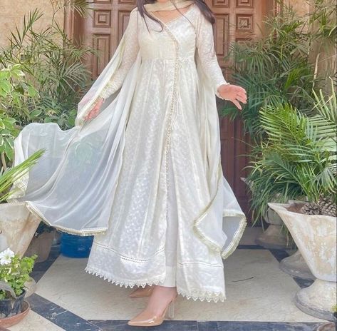 White Pakistani Dress Design, White Eastern Dresses, White Frocks For Women Pakistani, Desi Frocks, White Dress For Eid, White Desi Dress, White Desi Outfit, White Dress Design, White Salwar Suit