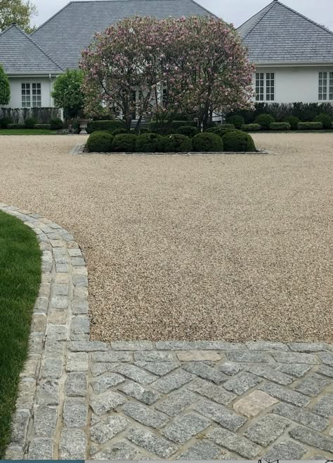 Country Cottage Driveway, Driveway Landscaping Gravel, Motorcourt Driveways, Pea Gravel Circular Driveway, Pea Gravel Parking Pad Driveway Ideas, Cotswold Chippings Driveway, Large Gravel Driveway, Drive Paving Ideas, Courtyard Driveway Ideas