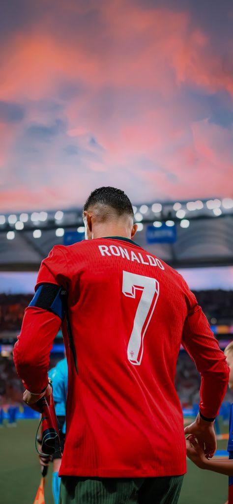 Cr Ronaldo, Cr7 Portugal, Cristiano Ronaldo Hd Wallpapers, Madrid Outfits, Portugal Football, Cristiano Ronaldo Style, Cr7 Vs Messi, Cristiano Ronaldo Portugal, Ronaldo Quotes