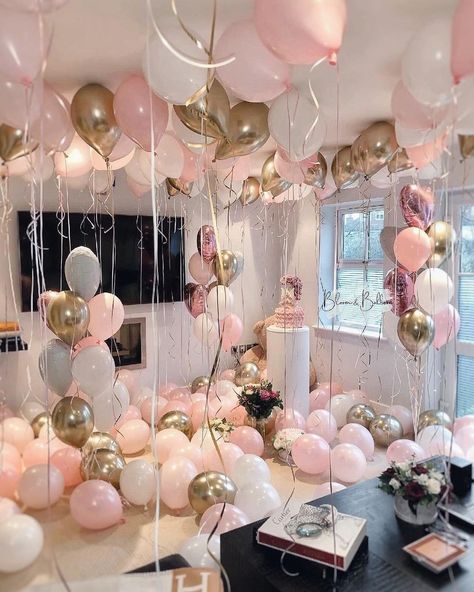 Perfect Pink Balloons Helium balloons under the ceiling Balloon Balloons first birthday party Balloon Ceiling Decorations, Birthday Room Surprise, Helium Balloons Birthday, Birthday Sleepover Ideas, Balloon Ceiling, Picnic Birthday Party, Birthday Room Decorations, Diy Best Friend Gifts, Cute Birthday Ideas