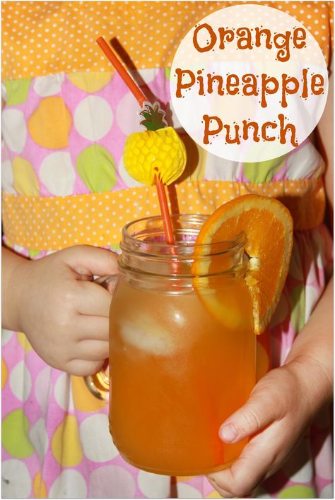 End of Summer Orange Pineapple Punch- a favorite kid friendly party drink! Pineapple Party Punch, Orange Punch Recipes, Punch Drink, Kid Friendly Party, Orange Punch, Chunky Chef, Nourishing Recipes, Party Punch Recipes, Crazy For Crust